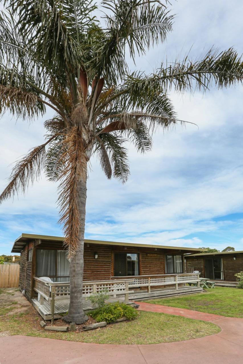 Lazy Acre Log Cabins Lakes Entrance Eksteriør billede